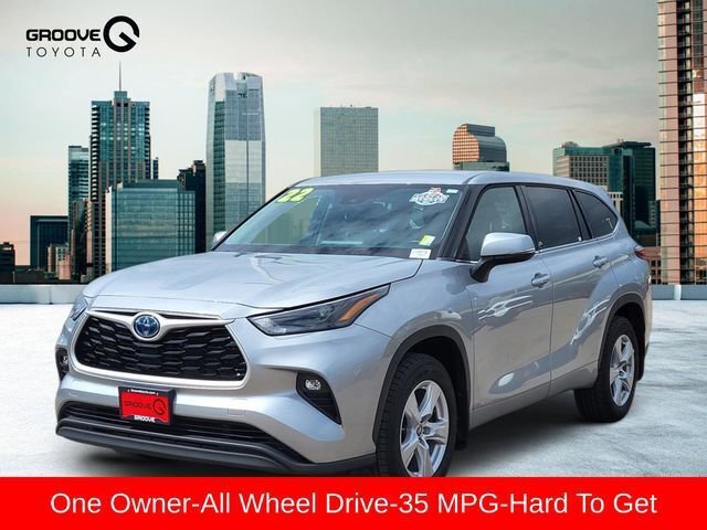 Used 2022 Toyota Highlander LE AWD/4WD image 1