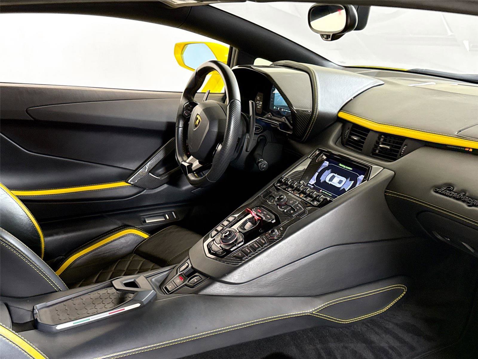 Used 2018 Lamborghini Aventador S AWD/4WD image 27