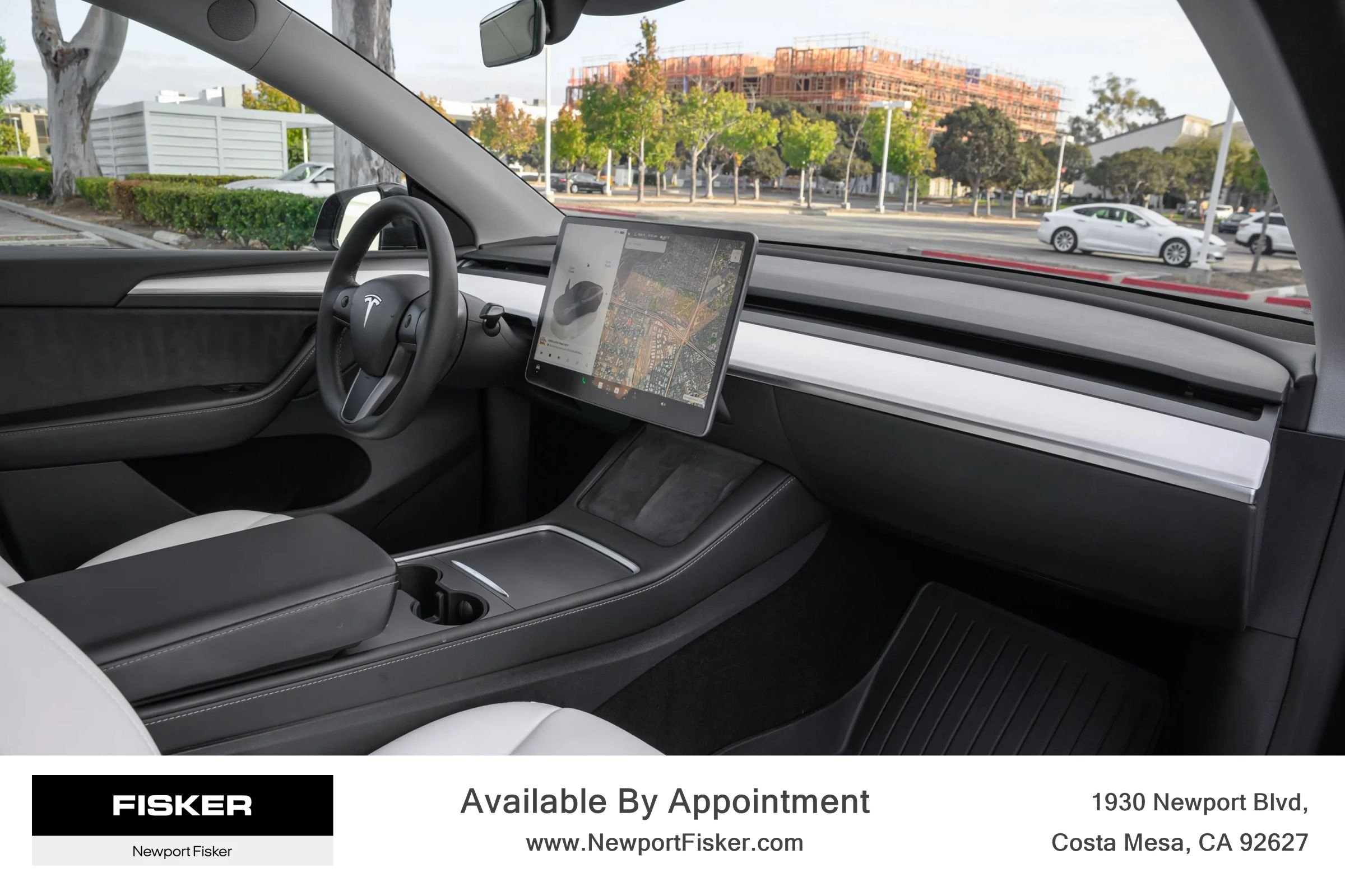 Used 2024 Tesla Model Y Long Range AWD/4WD image 31