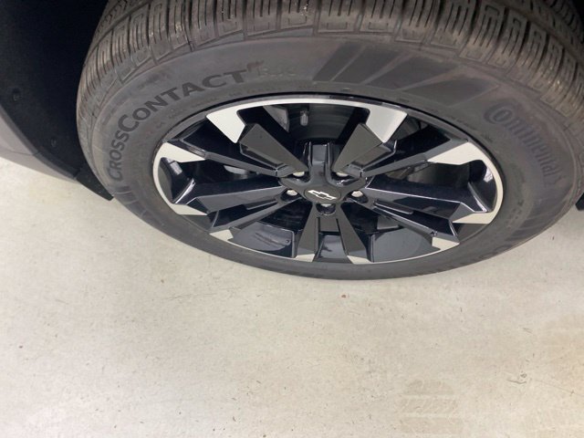 New 2027 Chevrolet Equinox RS w/ Safety and Technology Package FWD image 8