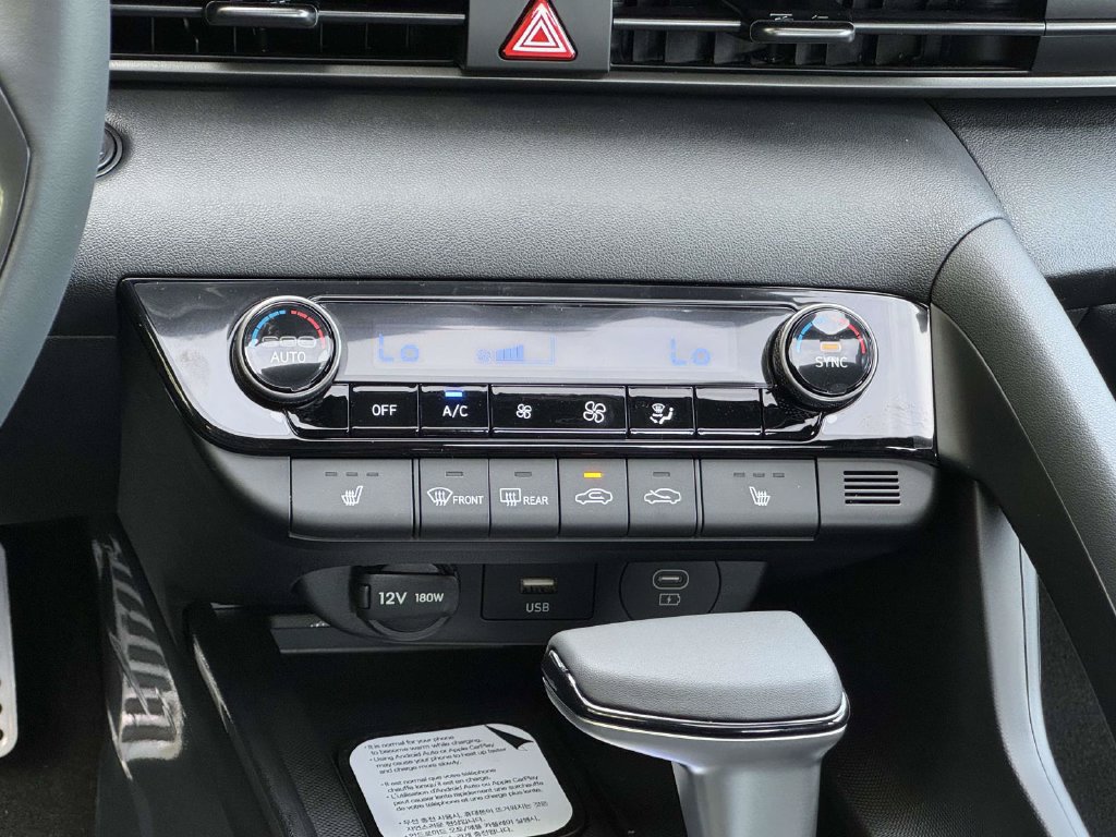 New 2026 Hyundai Elantra SEL Sport FWD image 19