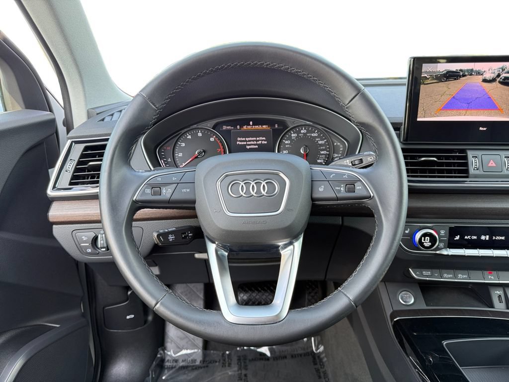 Used 2023 Audi Q5 2.0T Premium w/ Convenience Package AWD/4WD image 12