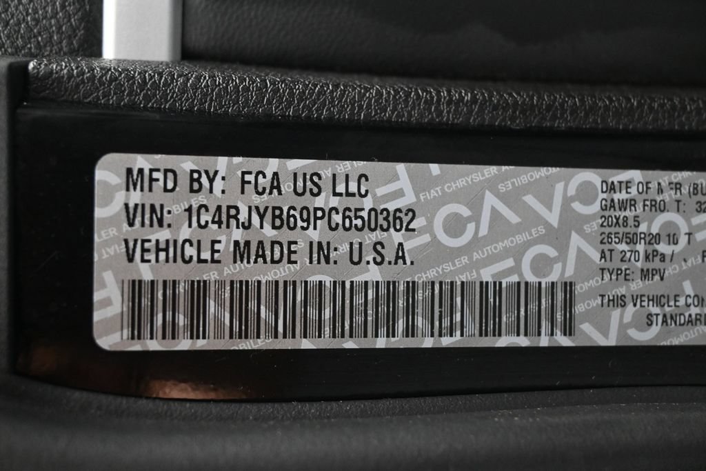 Used 2023 Jeep Grand Cherokee 4WD 4xe image 7