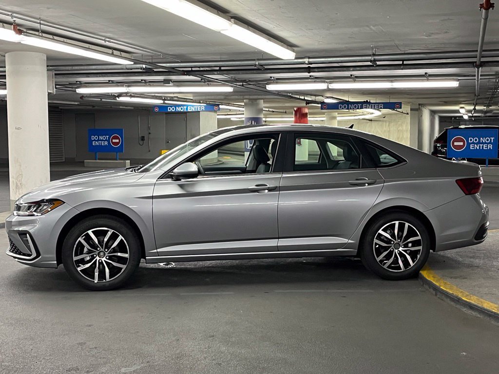 New 2027 Volkswagen Jetta SE FWD image 29