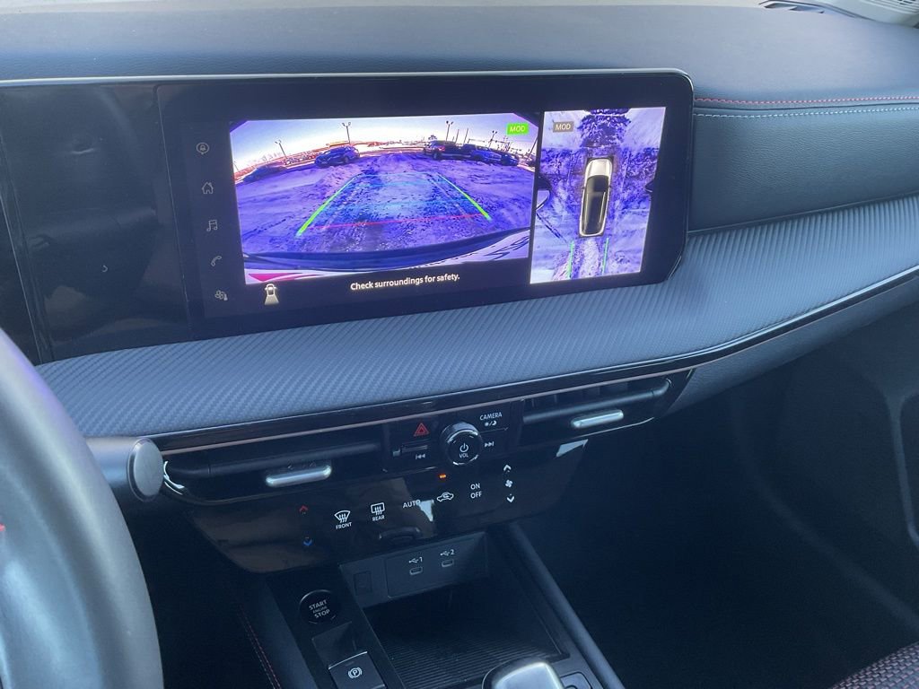 Used 2025 Nissan Kicks SR image 14