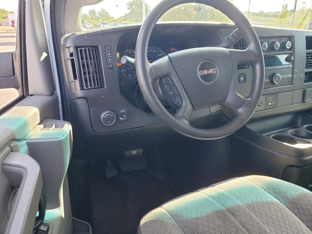 Used 2017 GMC Savana 2500 image 10