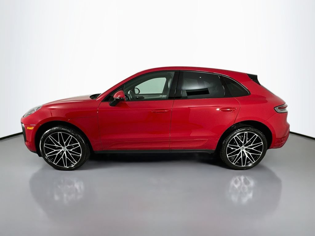 Certified 2023 Porsche Macan AWD/4WD image 2