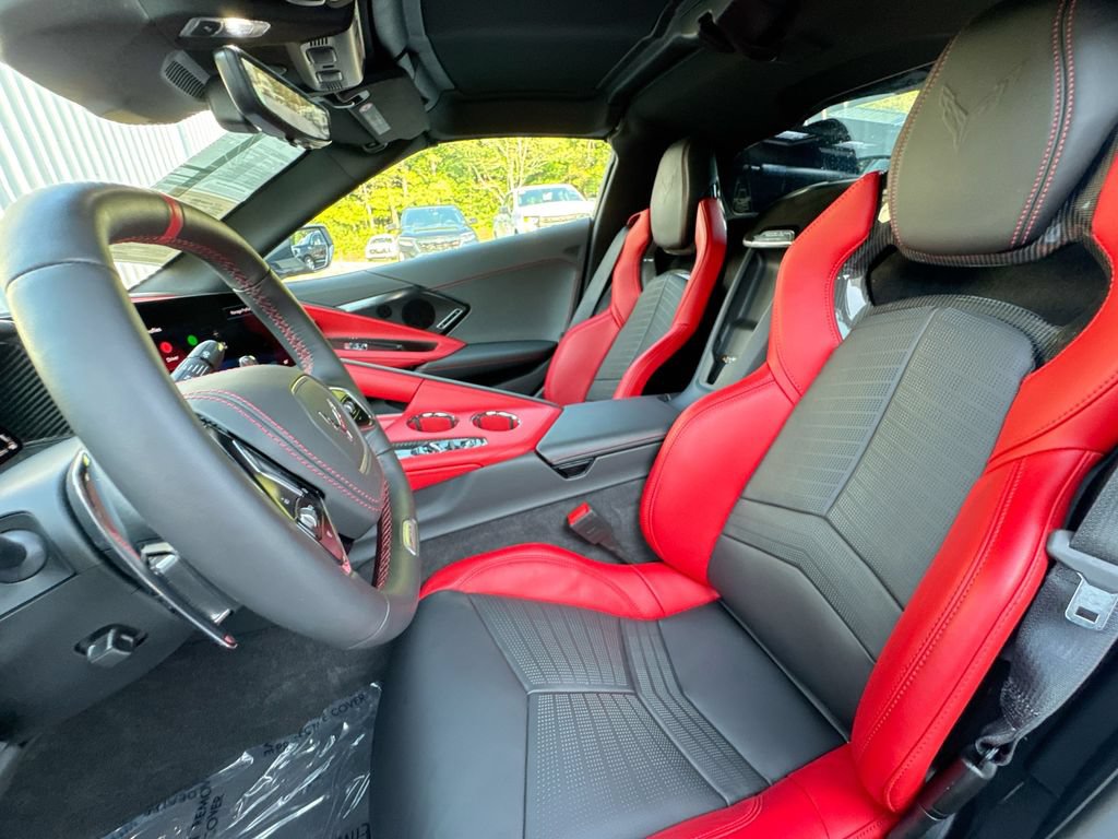 Used 2026 Chevrolet Corvette Z06 w/ Stealth Interior Trim Package RWD image 13