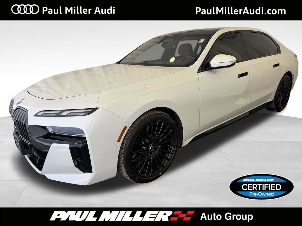Used 2025 BMW 740i xDrive AWD/4WD image 1