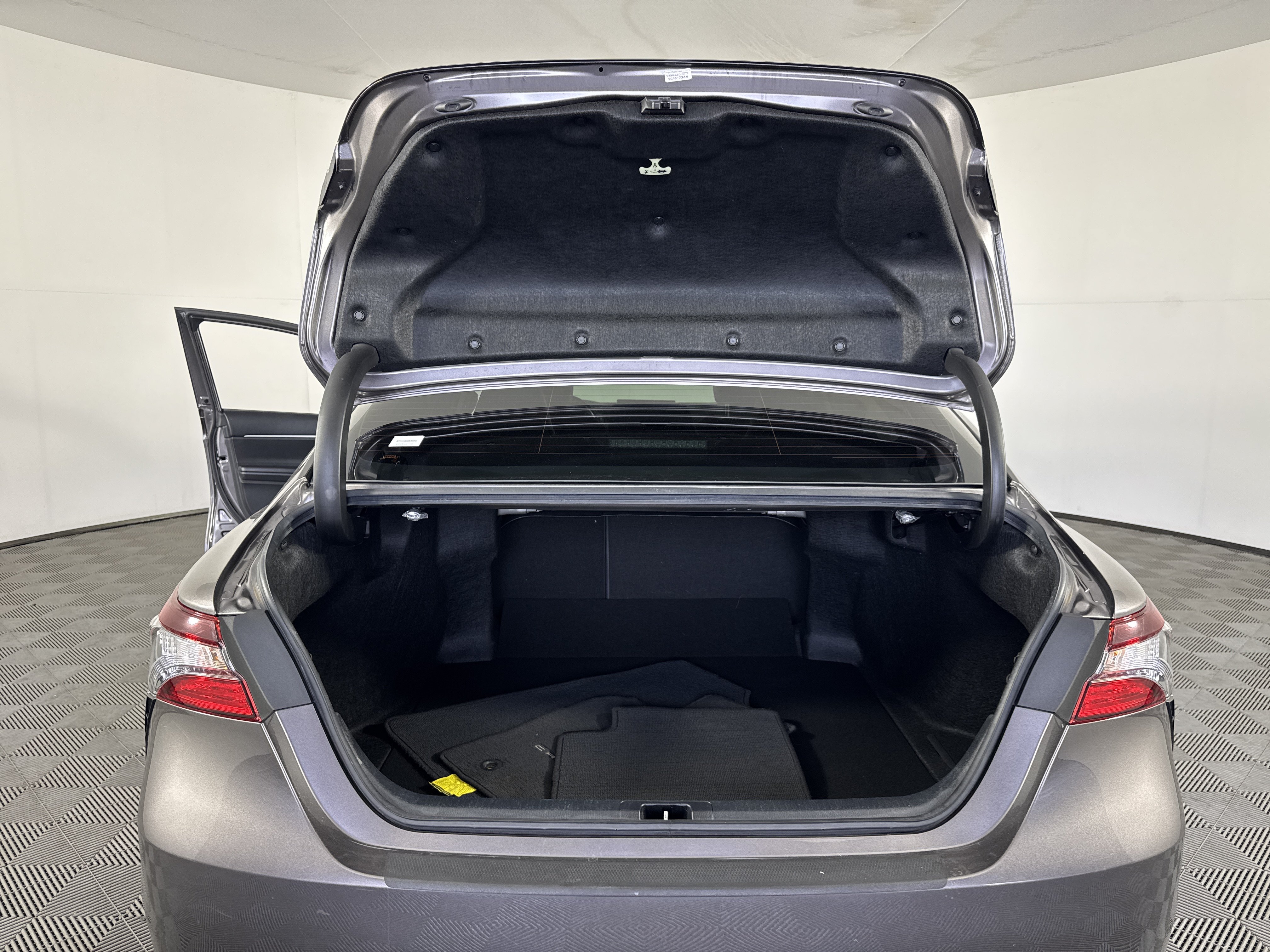Used 2023 Toyota Camry SE w/ Audio Upgrade Package FWD image 36