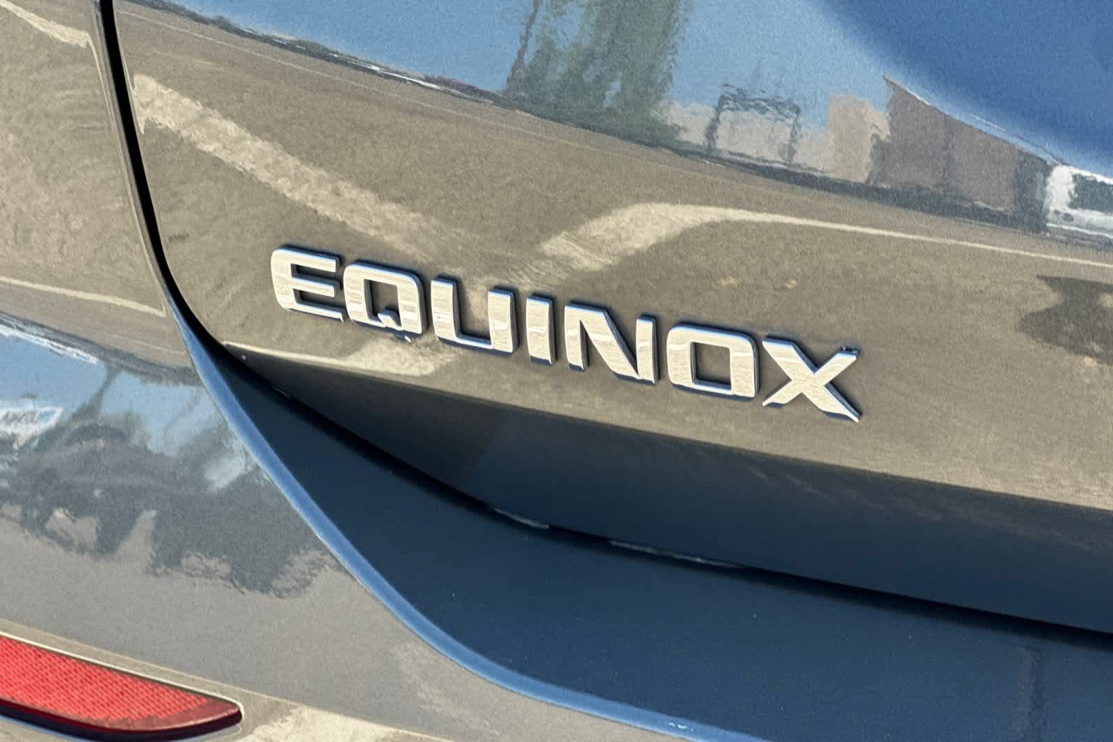 Used 2020 Chevrolet Equinox LT FWD image 28