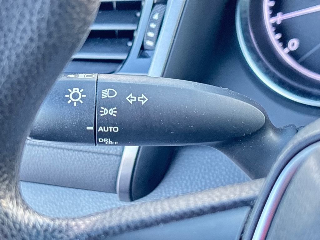 Used 2018 Toyota Camry LE image 24