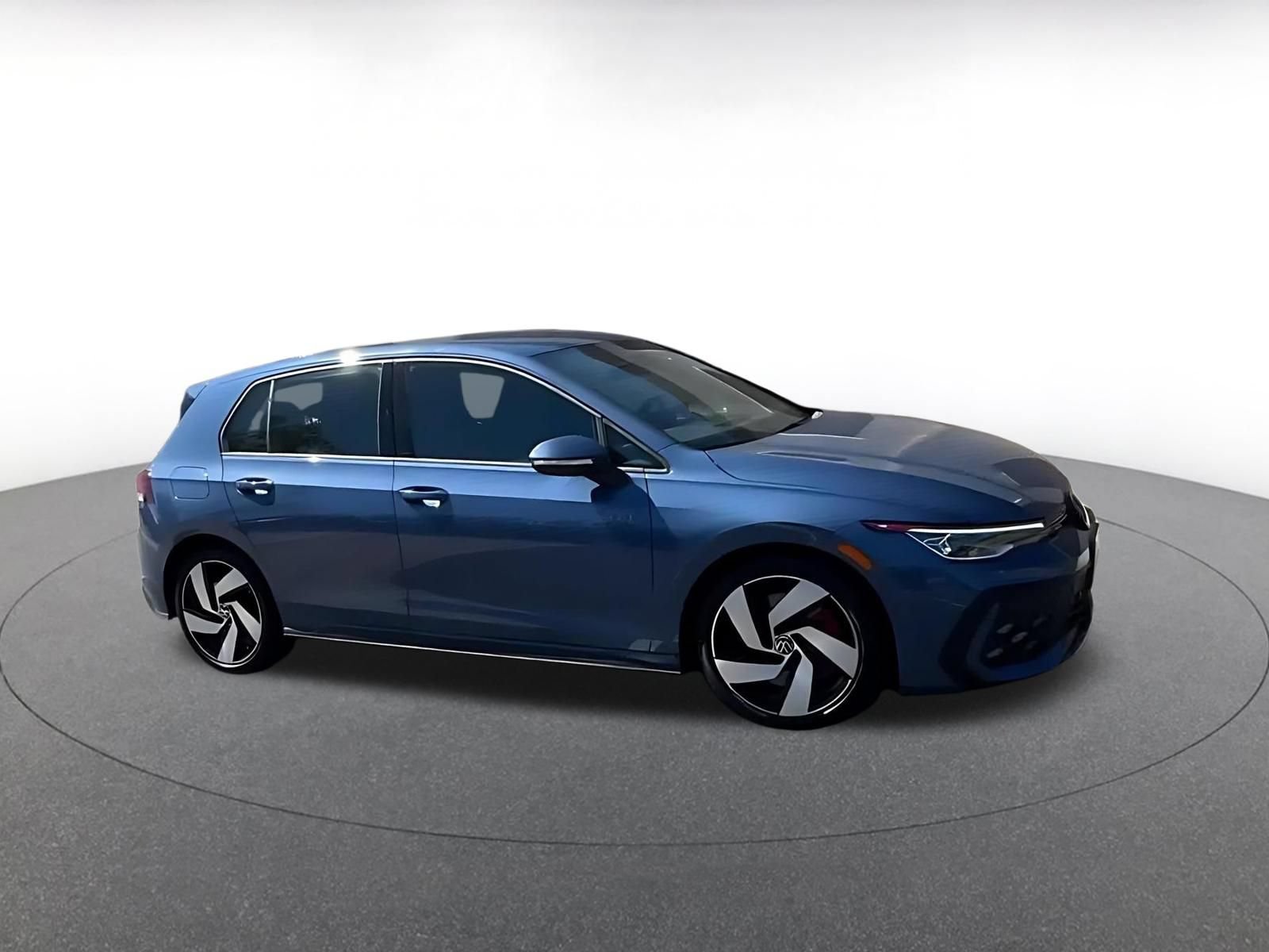 Used 2026 Volkswagen Golf S FWD image 2