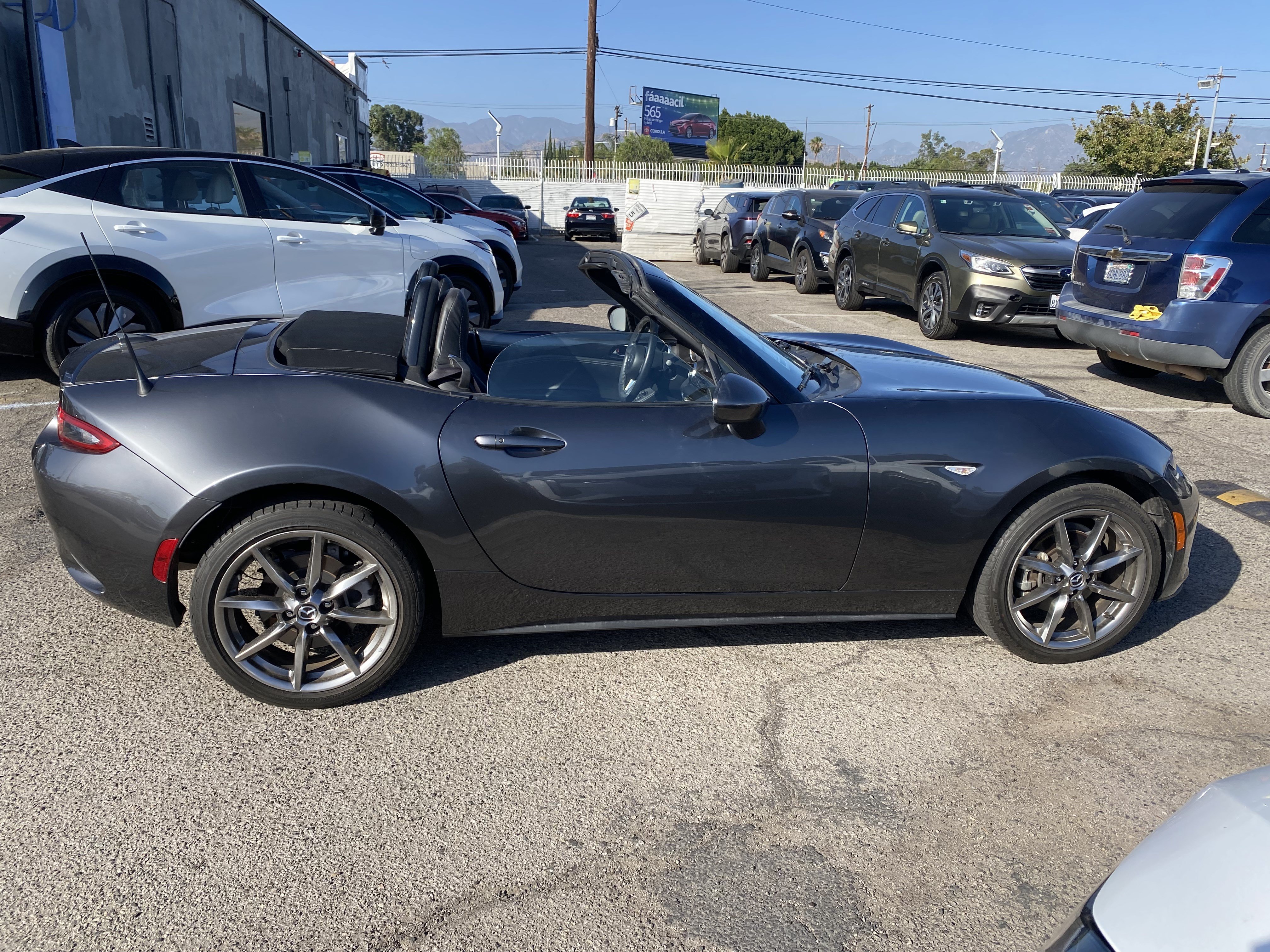Used 2022 MAZDA MX-5 Miata Grand Touring w/ Weather Package RWD image 9