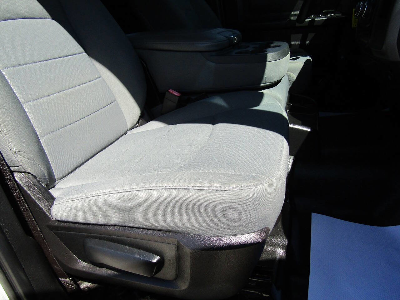 Used 2015 RAM 1500 ST w/ SXT Appearance Group AWD/4WD image 15