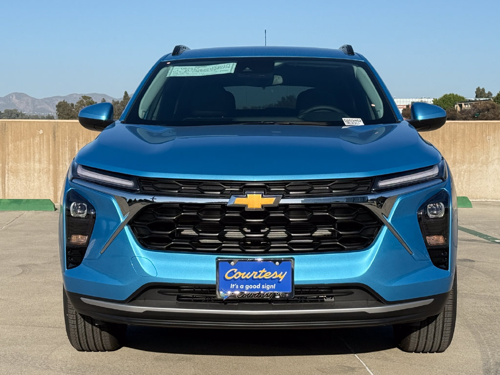 New 2026 Chevrolet Trax LT w/ LT Convenience Package FWD image 4