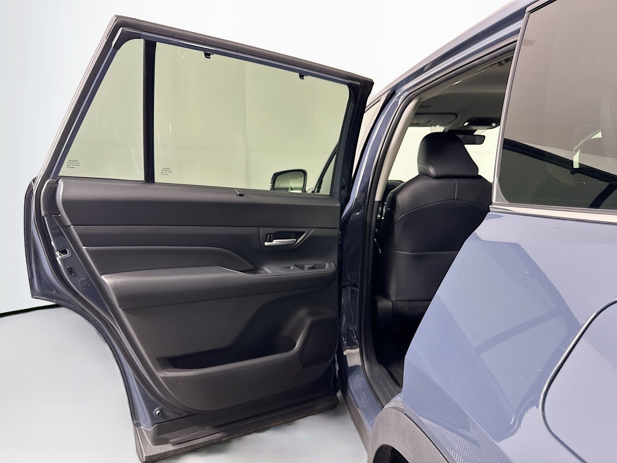 Used 2025 Toyota Grand Highlander XLE image 25