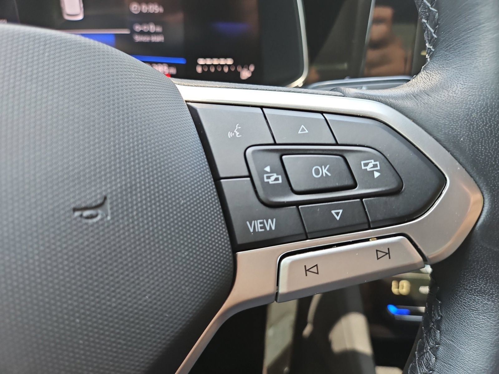 Used 2025 Volkswagen Jetta Sport FWD image 27