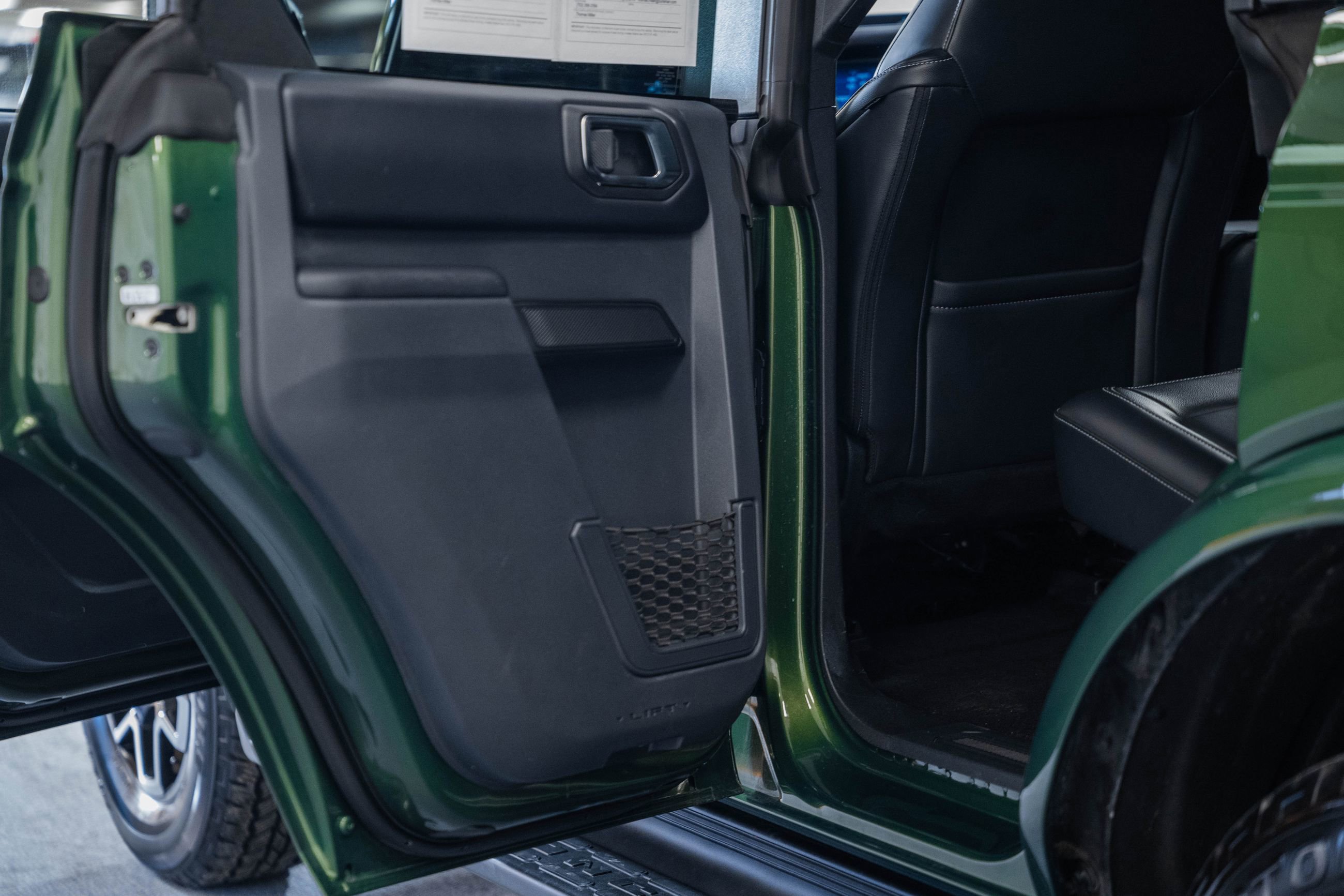 Used 2025 Ford Bronco Outer Banks image 43