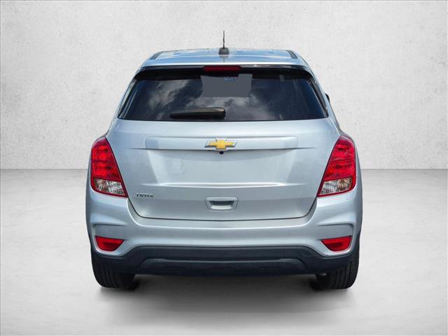 Used 2022 Chevrolet Trax LS w/ Tint and Cruise Package FWD image 6