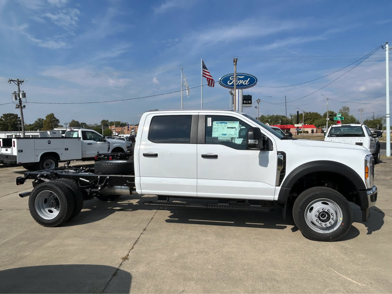 New 2026 Ford F550 4x4 Crew Cab image 1