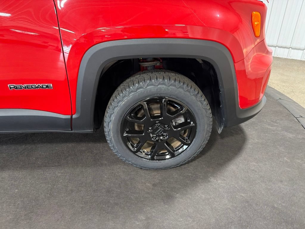 Used 2020 Jeep Renegade Latitude w/ Cold Weather Group AWD/4WD image 37