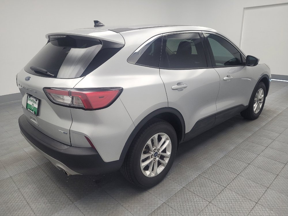 Used 2020 Ford Escape SE image 9