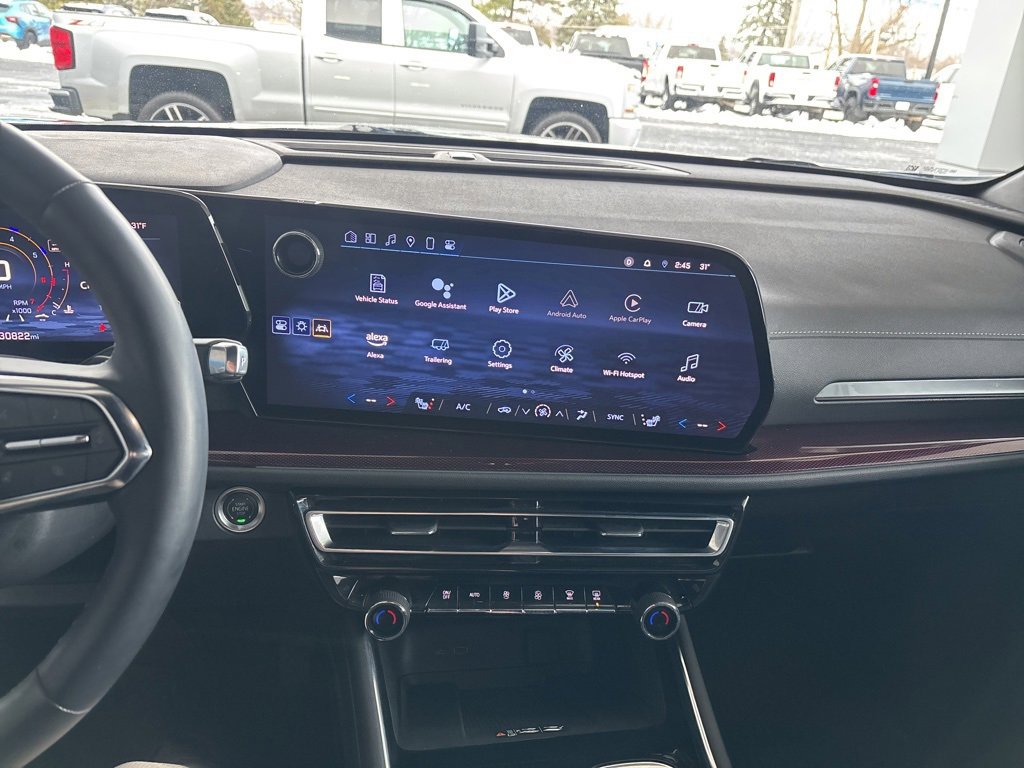 Used 2024 Chevrolet Traverse Z71 image 11