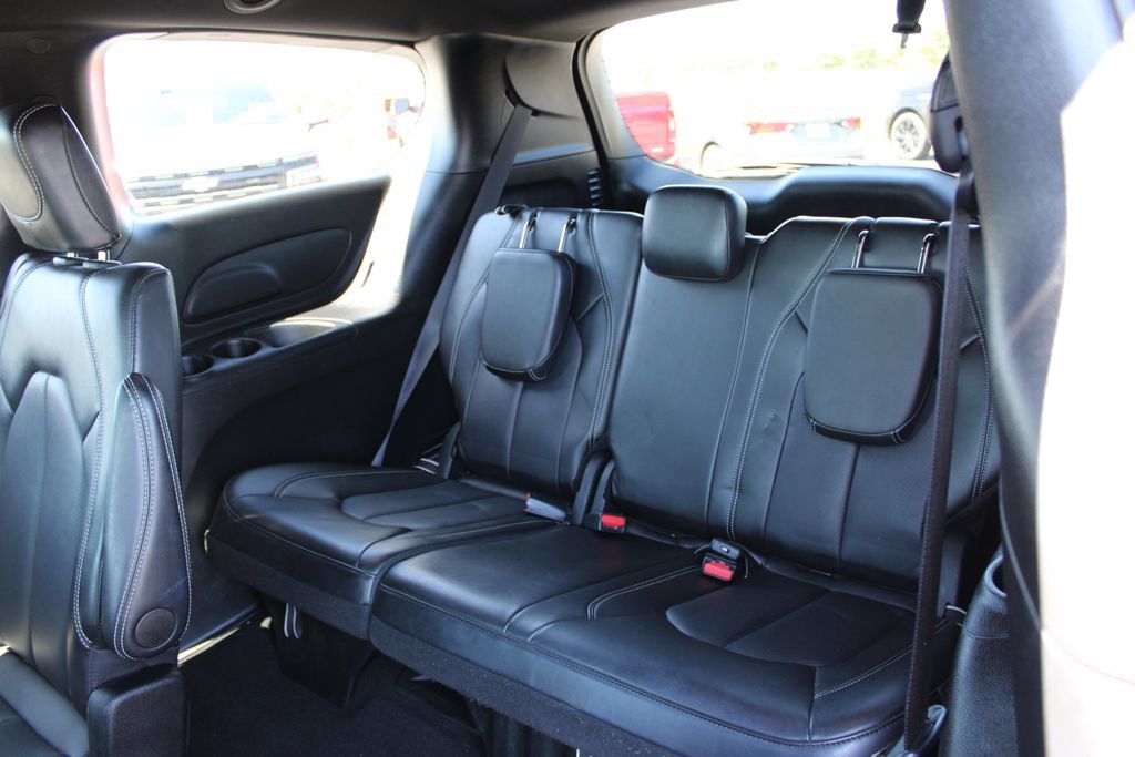 Used 2025 Chrysler Pacifica Select FWD image 26
