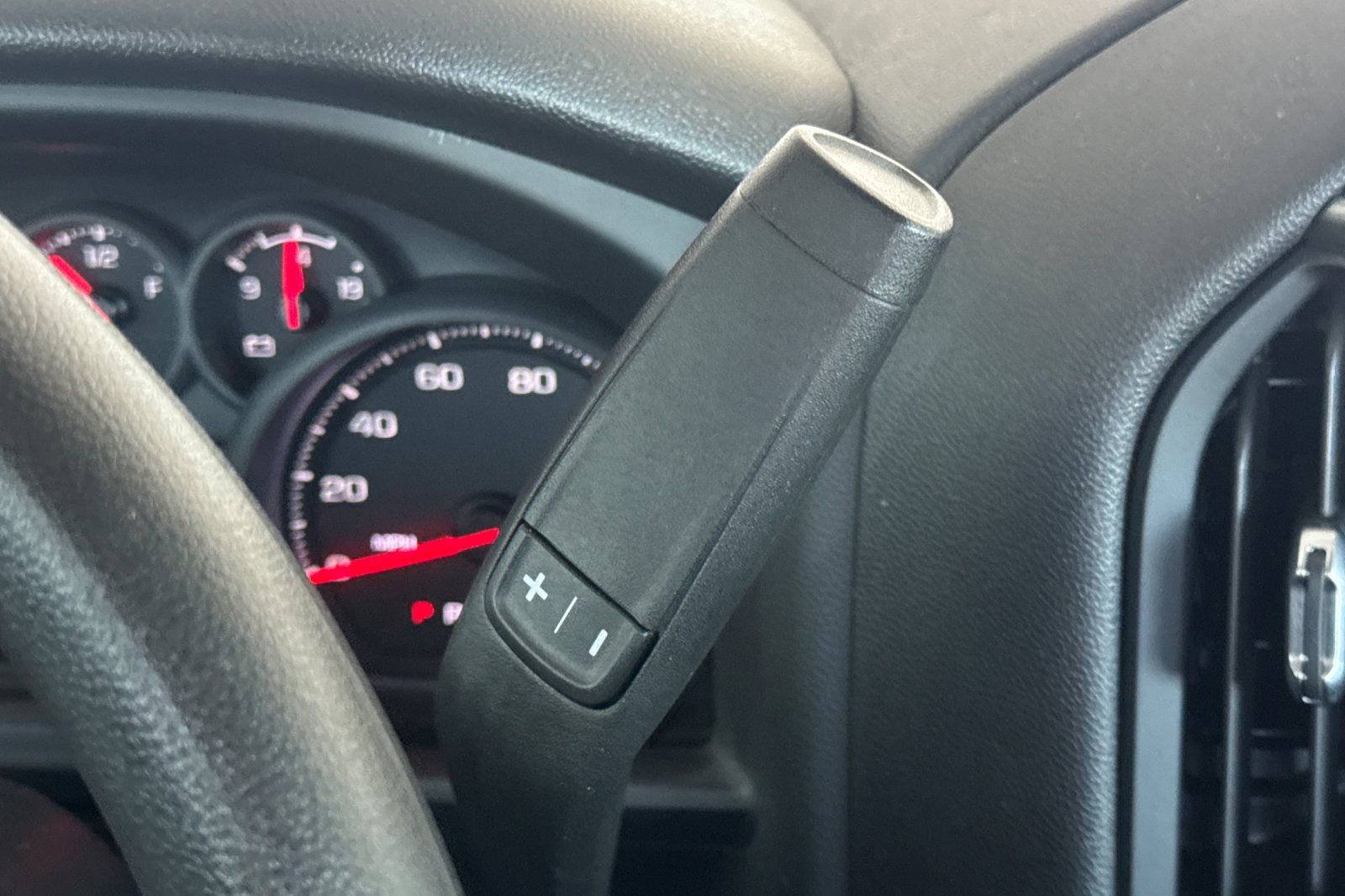 Used 2025 Chevrolet Silverado 1500 W/T w/ WT Value Package image 21