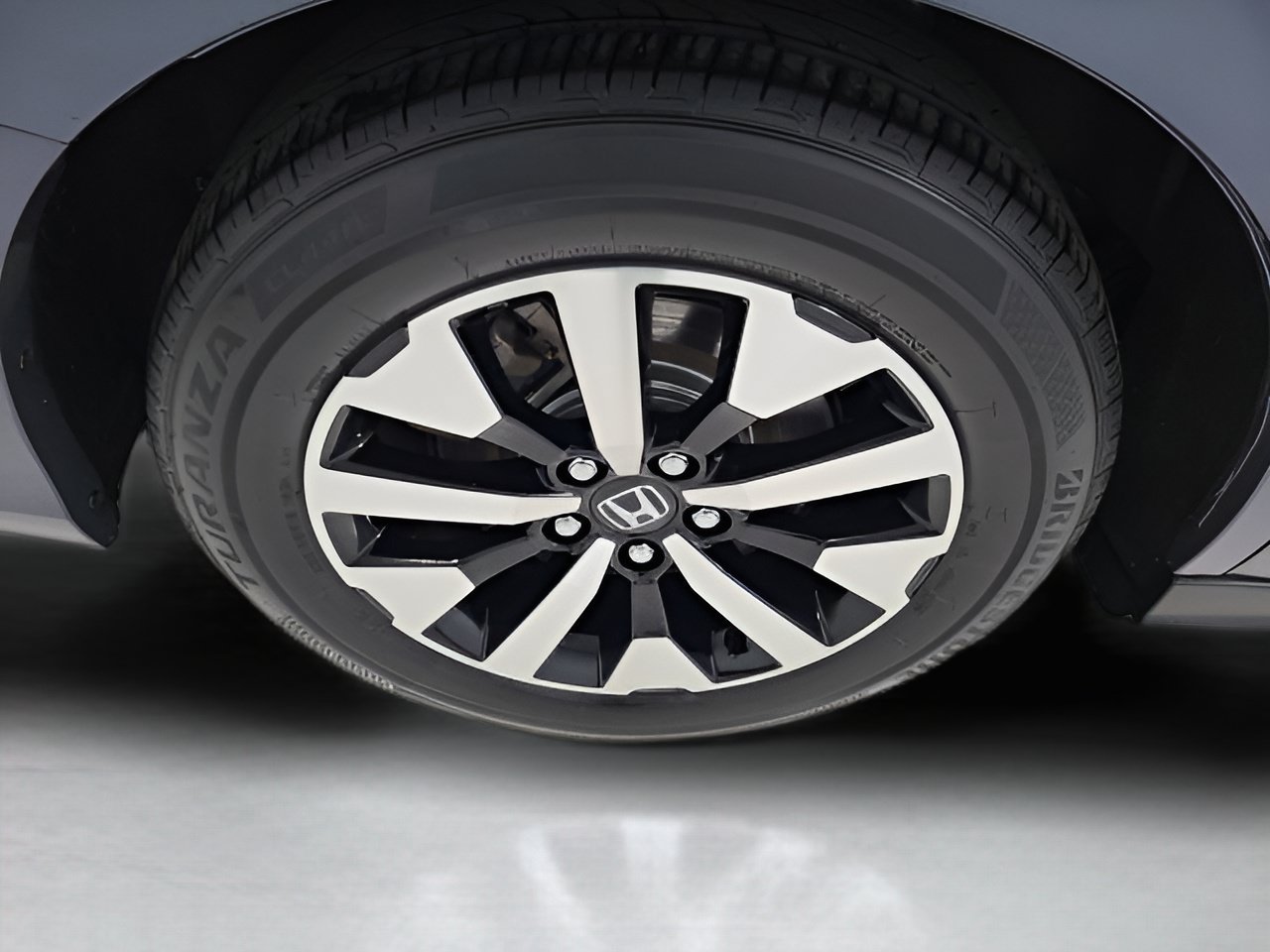 Used 2025 Honda Odyssey EX-L image 8