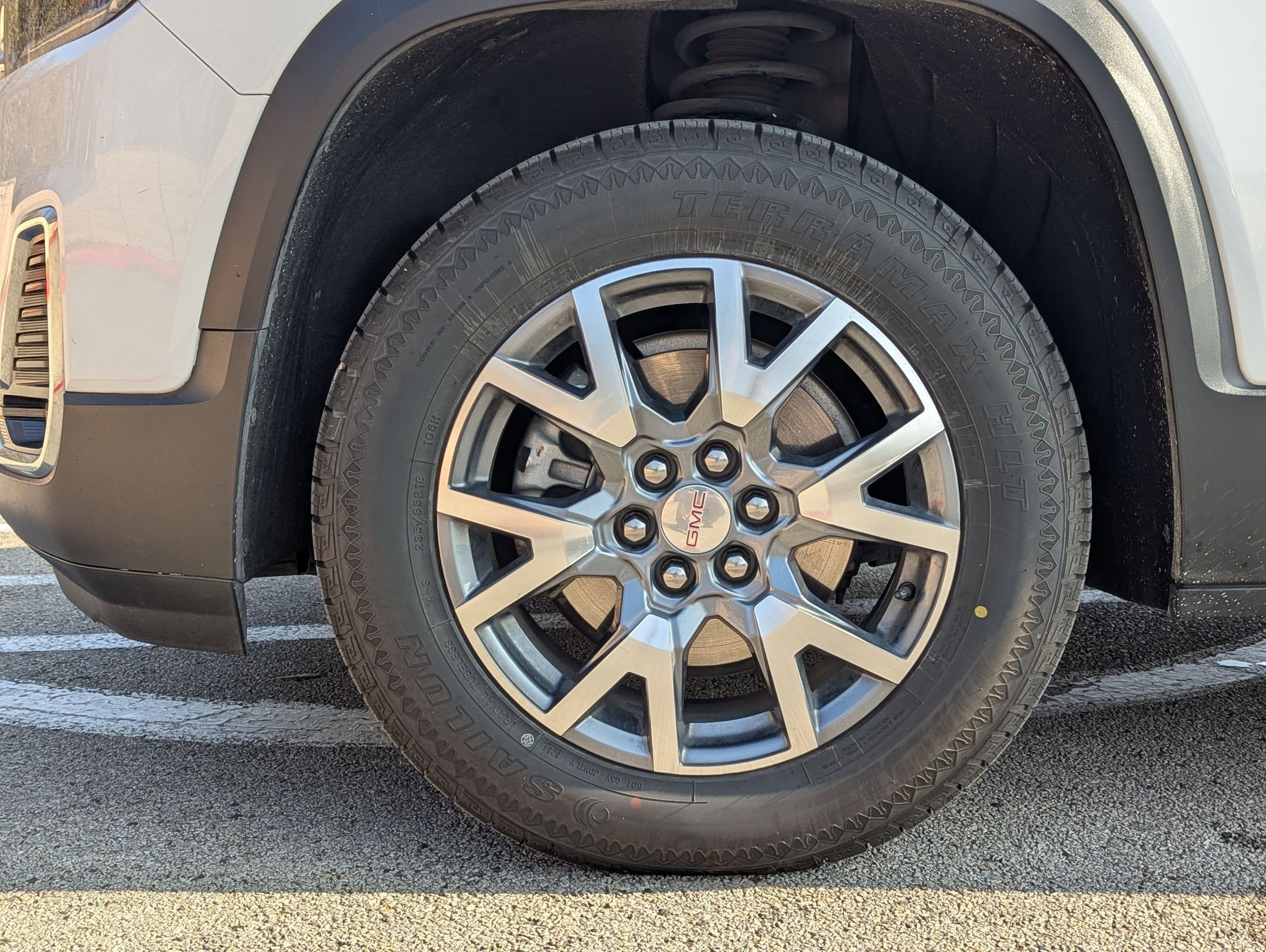 Used 2023 GMC Acadia SLT image 32