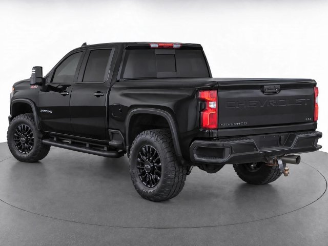 Used 2022 Chevrolet Silverado 2500 LTZ w/ LTZ Plus Package AWD/4WD image 3