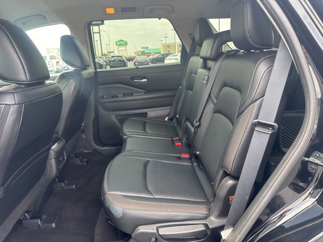 Used 2023 Nissan Pathfinder SL image 22