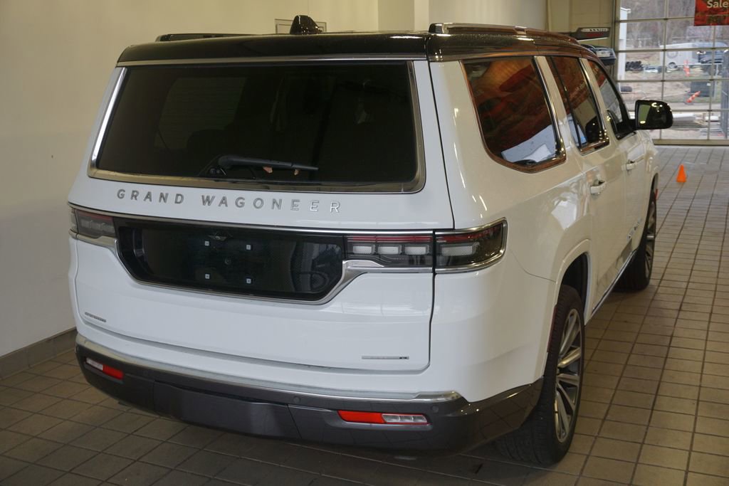 Used 2022 Jeep Grand Wagoneer Series II w/ Convenience Group III image 15