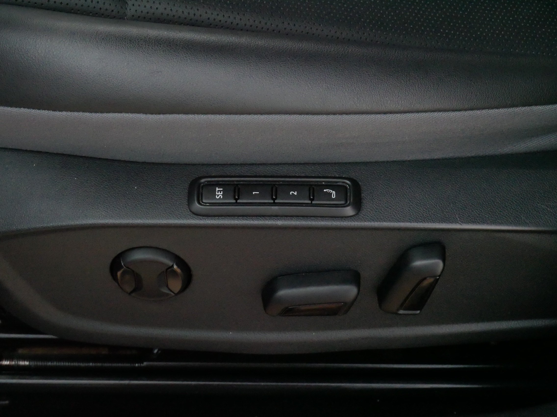 Used 2023 Volkswagen ID.4 Pro S AWD/4WD image 19