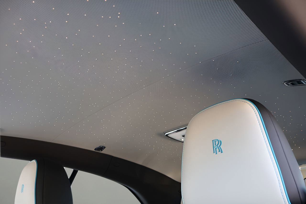 New 2026 Rolls-Royce Spectre image 28