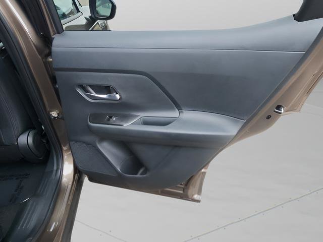 New 2026 Nissan Kicks SR w/ SR Premium Package AWD/4WD image 19