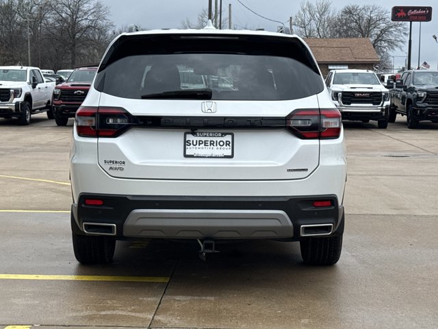 Used 2023 Honda Pilot Touring image 4