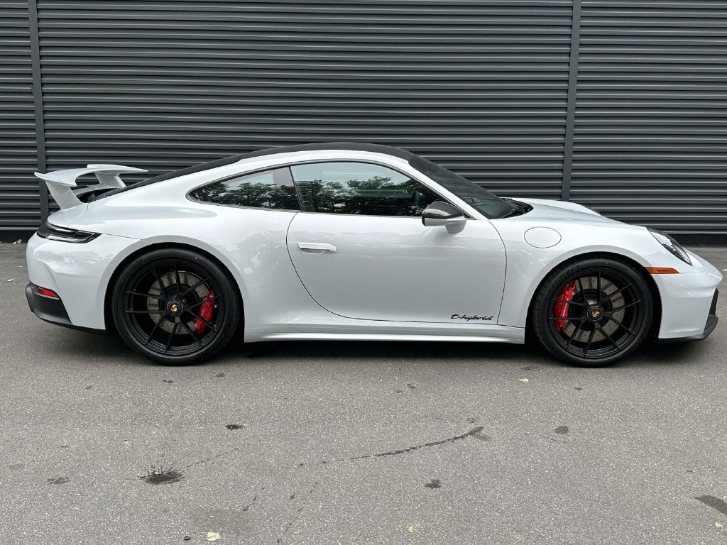 New 2026 Porsche 911 Carrera GTS RWD image 6
