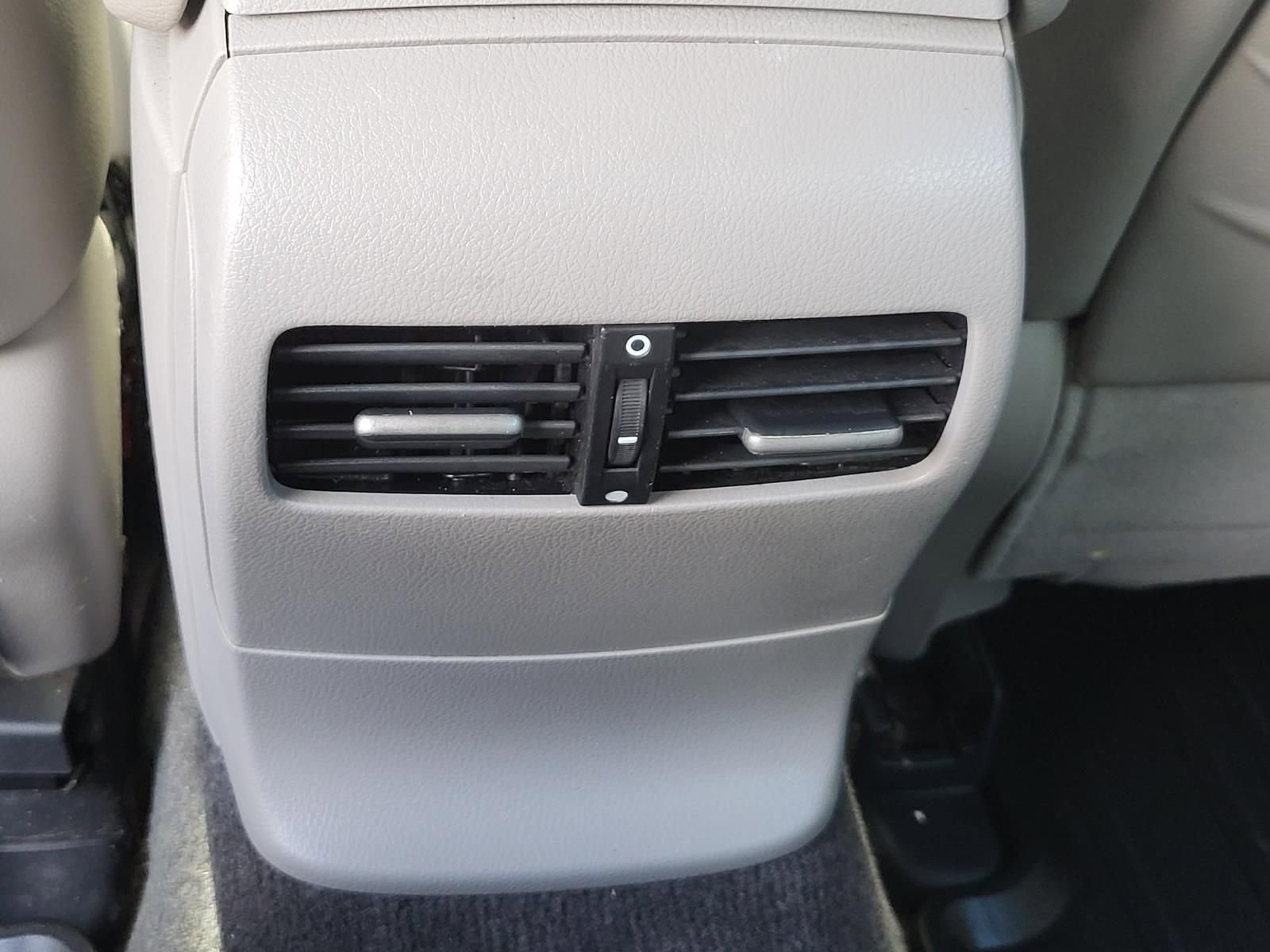 Used 2011 Honda Accord EX-L image 17