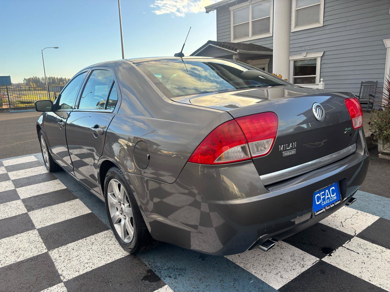 Used 2010 Mercury Milan Premier FWD image 3