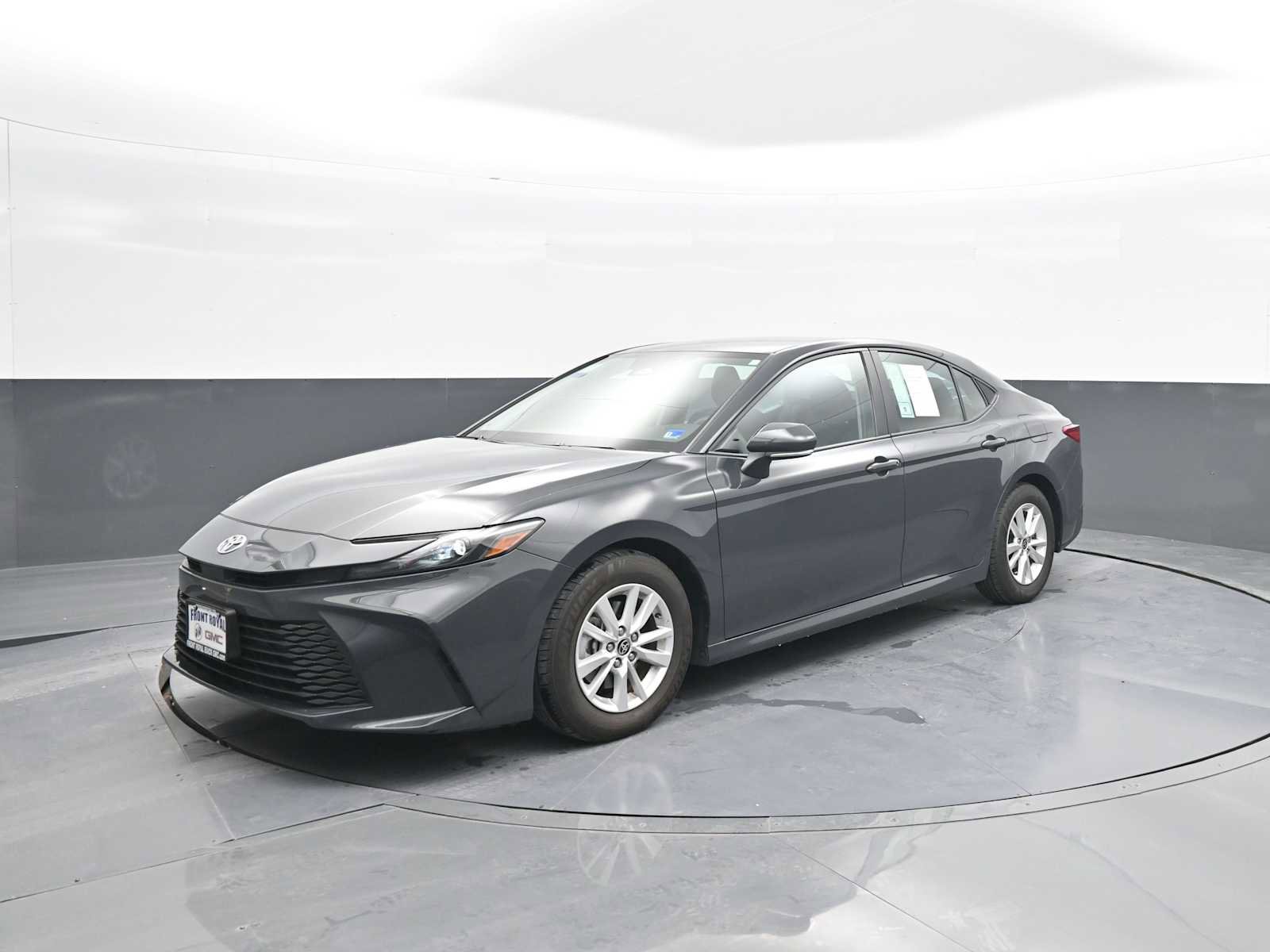 Used 2025 Toyota Camry LE w/ Convenience Package FWD image 4