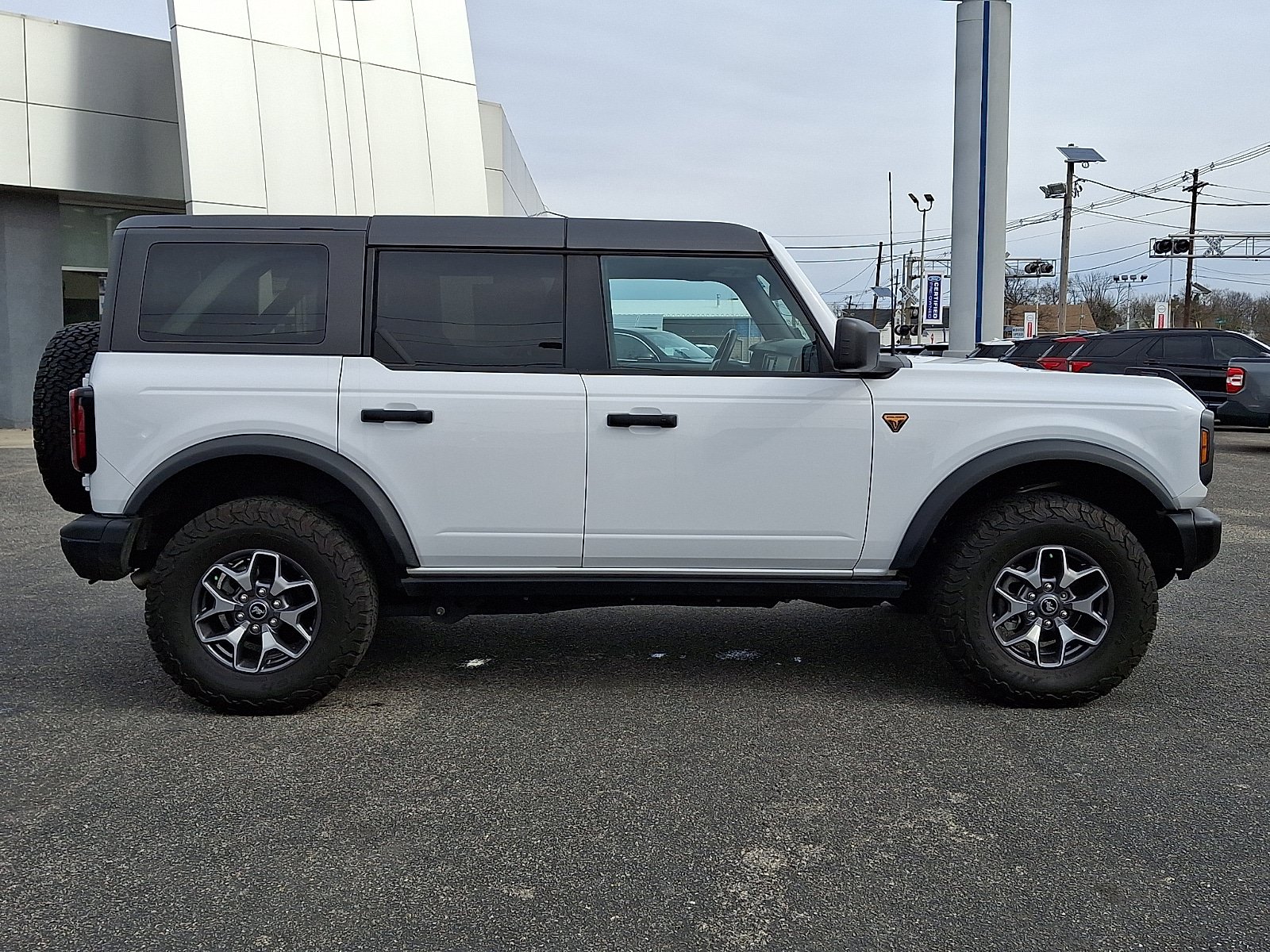Certified 2023 Ford Bronco Badlands AWD/4WD image 7