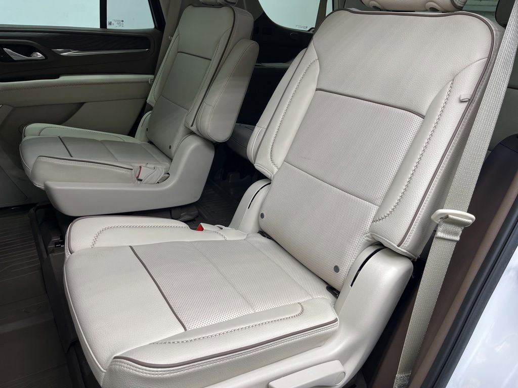 Used 2023 GMC Yukon Denali AWD/4WD image 22
