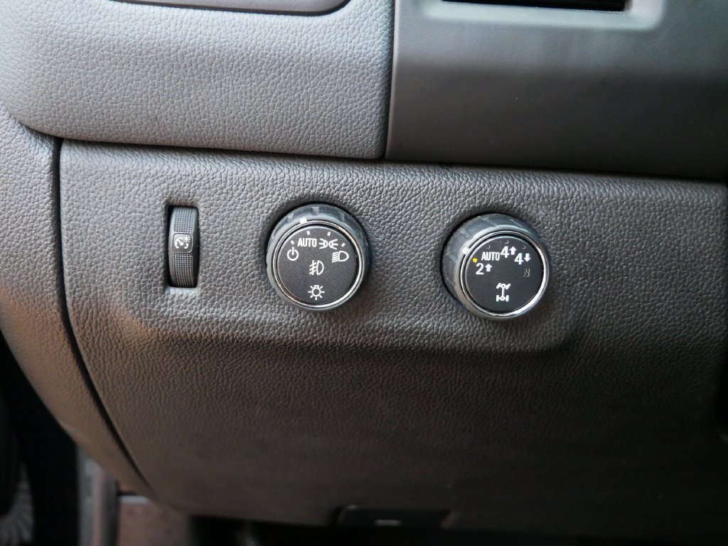 Used 2021 Chevrolet Colorado Z71 w/ Safety Package AWD/4WD image 16