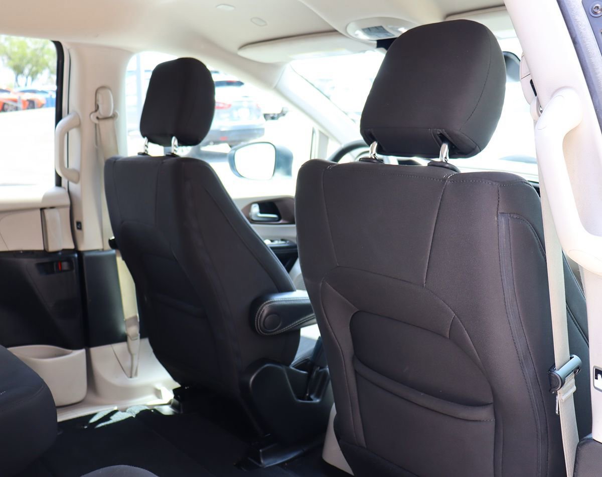 Used 2023 Chrysler Voyager LX FWD image 29