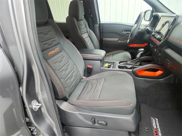 Used 2025 Nissan Frontier PRO-4X image 35
