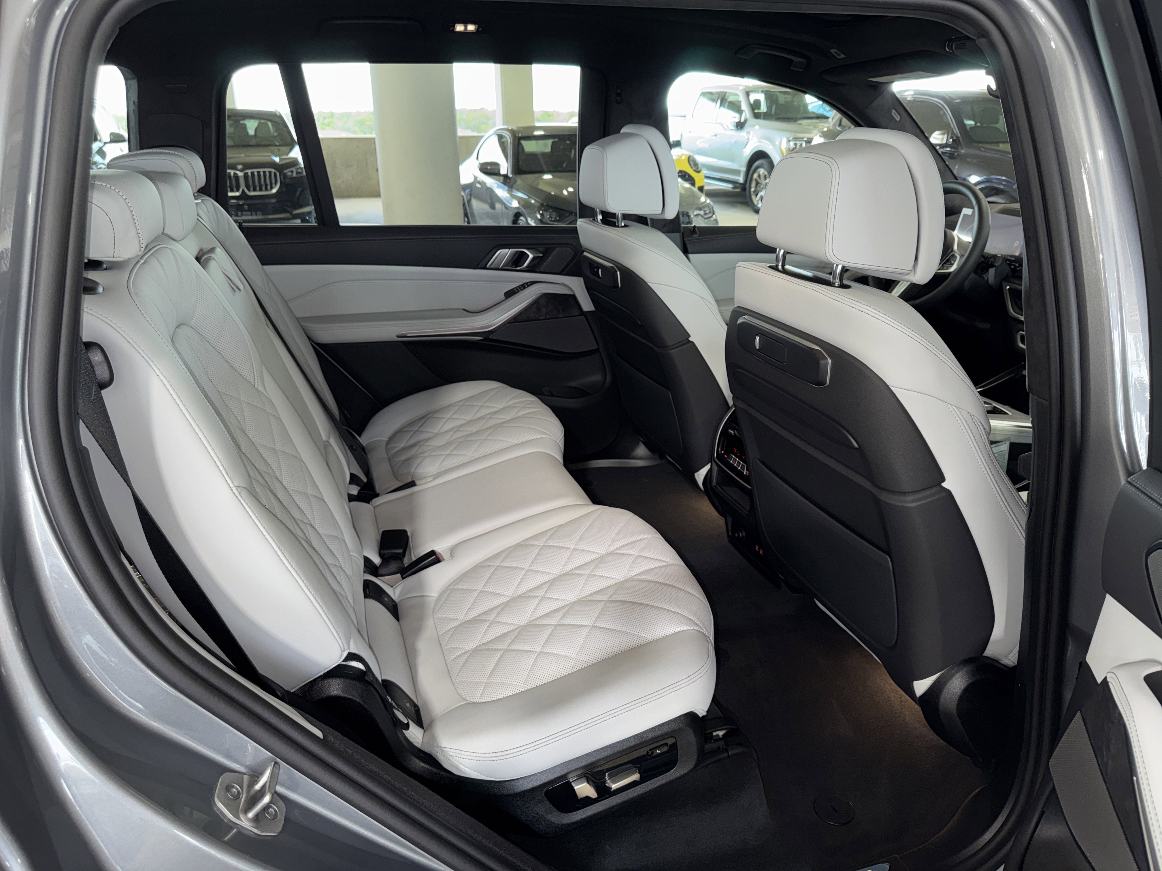 New 2026 BMW X7 xDrive40i w/ M Sport Package image 11