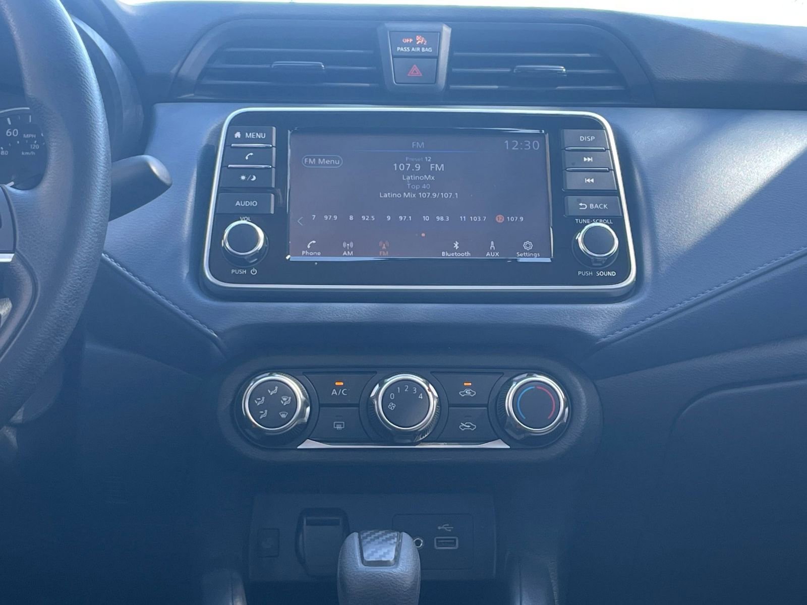 Used 2025 Nissan Versa SV image 17